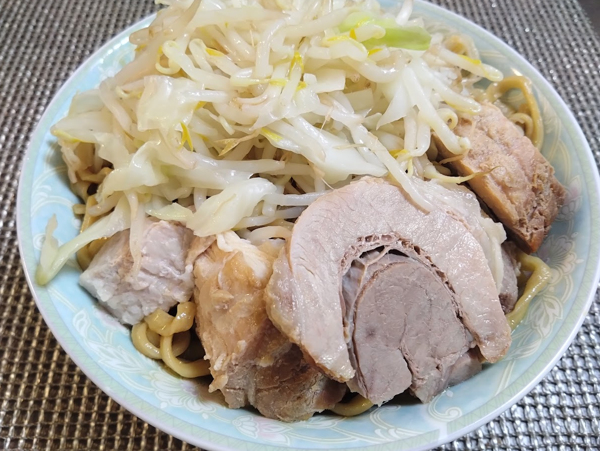 ギフトの株主優待を使って豚山でラーメンをテイクアウトしてきた | 1級